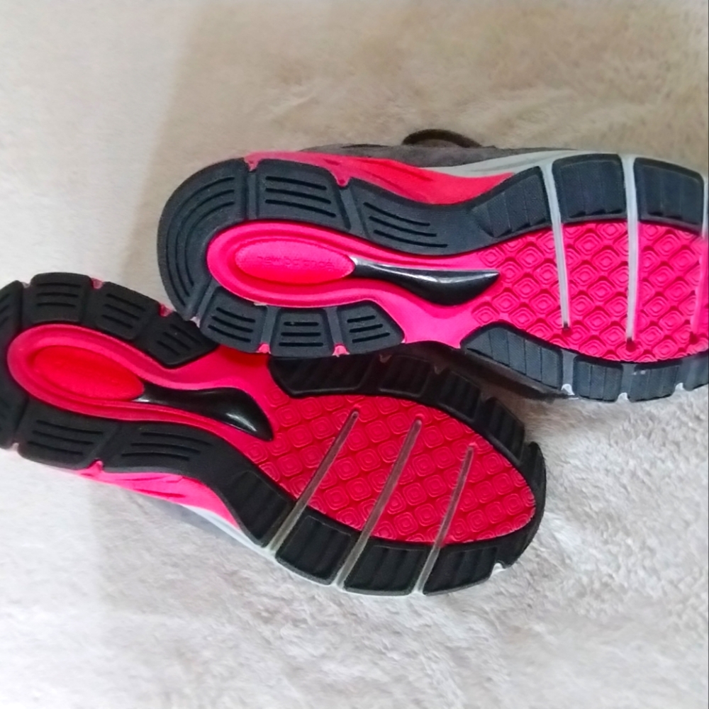 New Balance 990 V4 Women's Gray & Pink  NEW - Picture 3 of 8